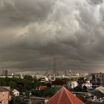 กรมอุตุนิยมวิทยา สภาพอากาศวันพรุ่งนี้ เตือนอุณหภูมิสูงขึ้น 1-3 องศาเซลเซียส ฝนตกหนักบางแห่ง